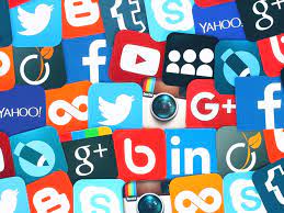 Die Evolution der sozialen Medien: Eine Analyse ihrer Auswirkungen in der Gesellschaft